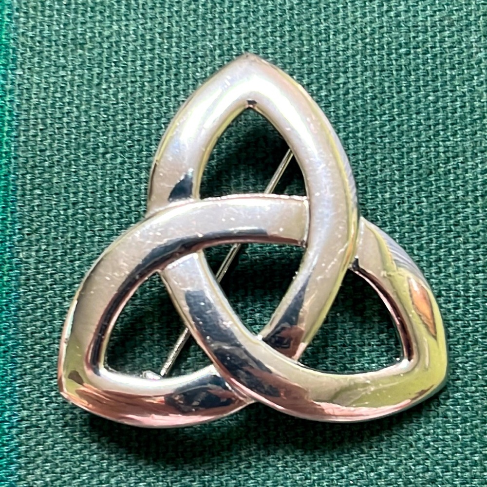 Silver Tone Solvar Celtic Trinity Knot Brooch or Pin Ireland Triquetra